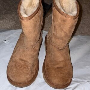 UGG Chestnut Suede Short Boot